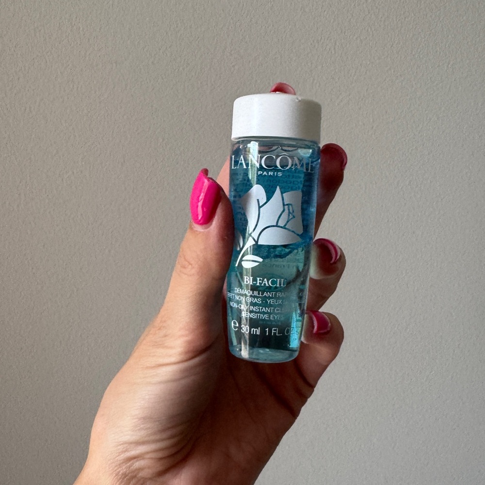 $5 add on / Lancome Non-oily istant makeup remover for sensitive eyes, 30 ml